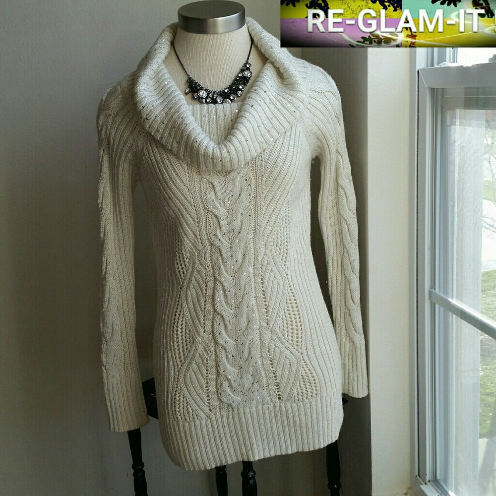 WHBM....IVORY ..LONG SWEATER TYPE.. - Picture 5 of 8